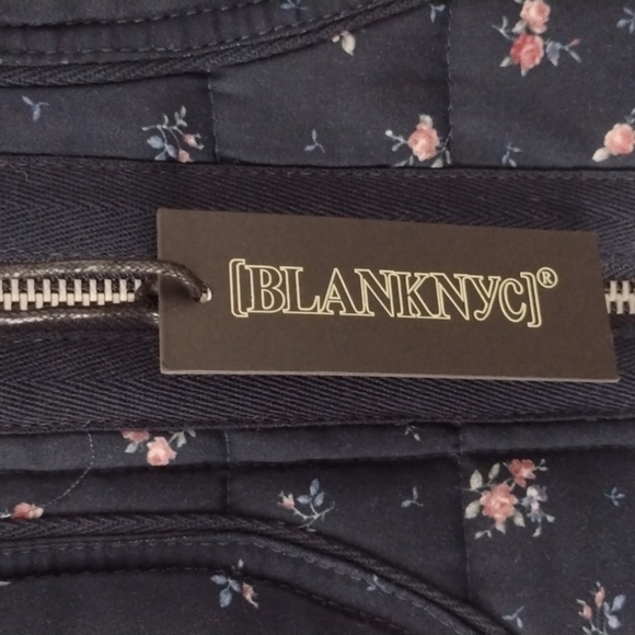 Blank NYC Quilted Bomber Jacket Size Medium - Picture 9 of 17